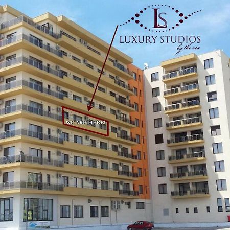 Summerland Luxury Studios By The Sea Мамая Экстерьер фото